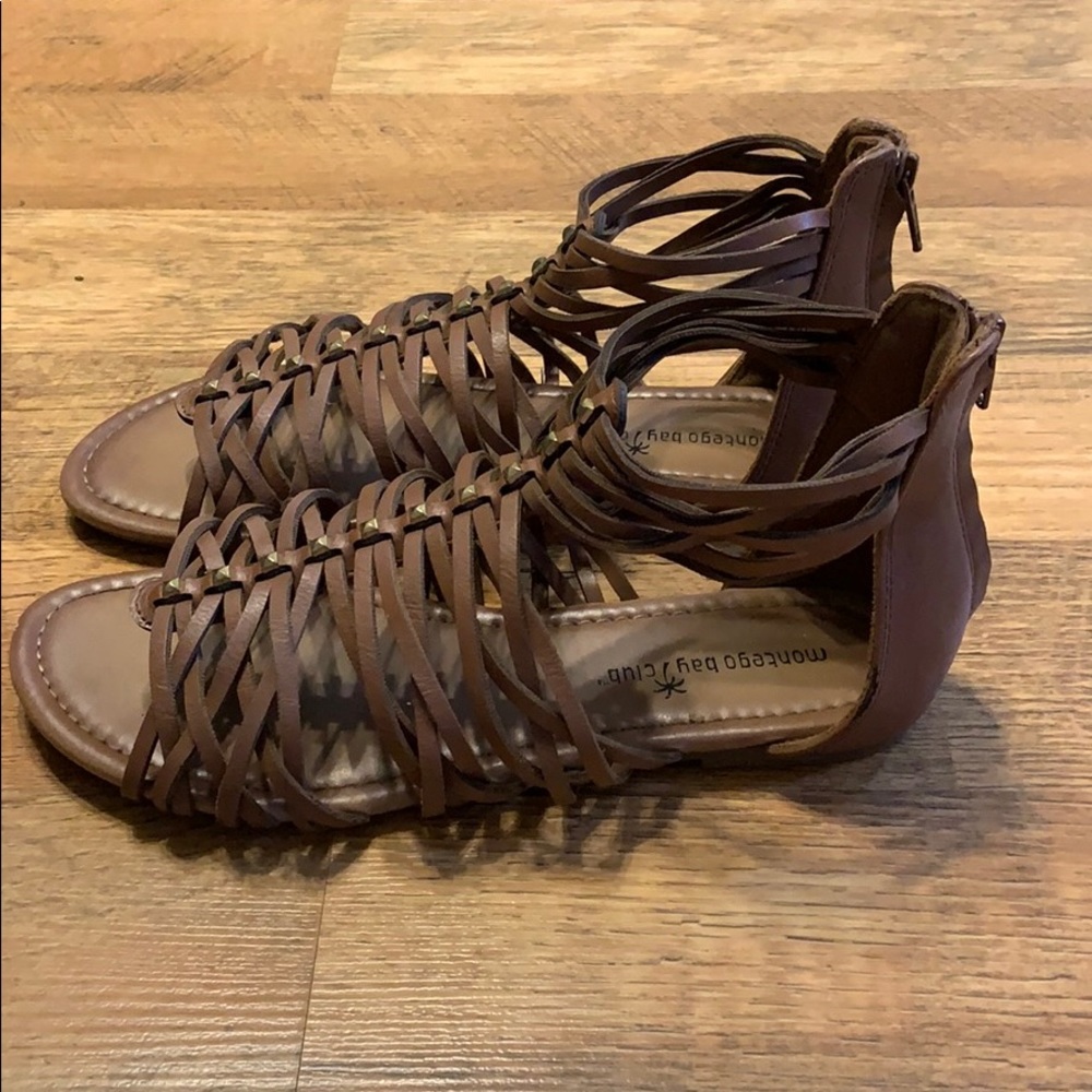 Sandals - Picture 2 of 4